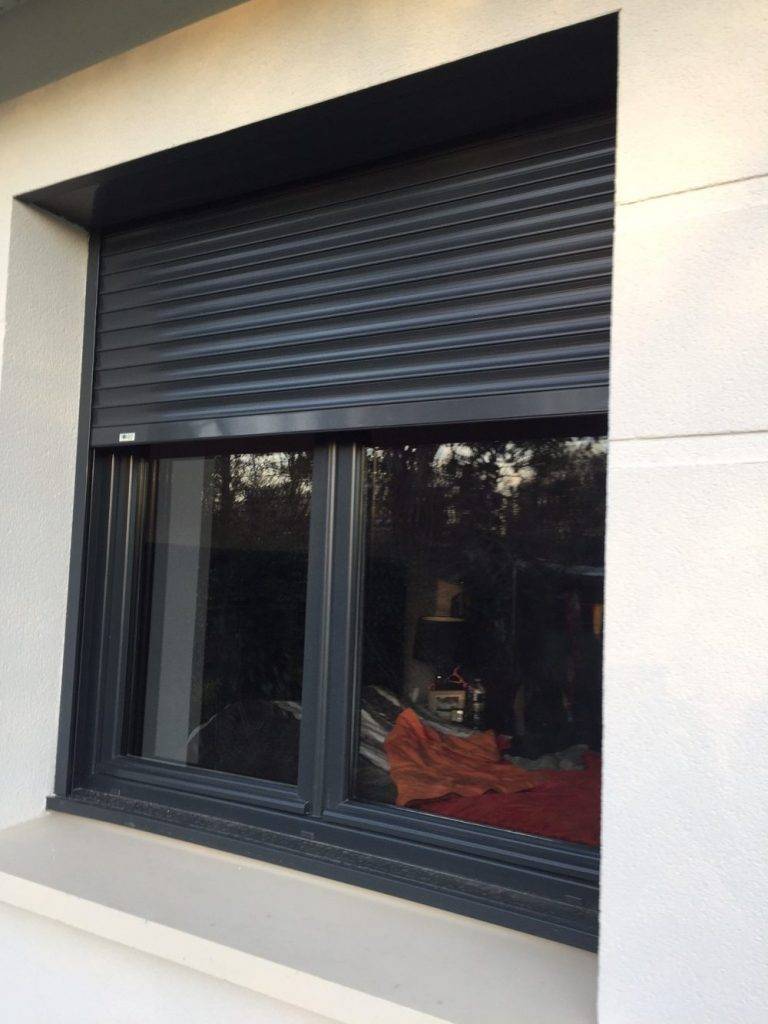 volets roulant noir