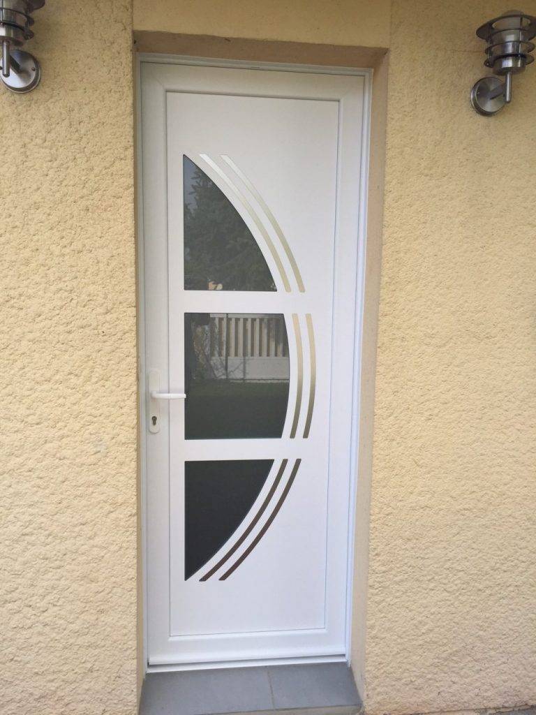 porte blanche maison